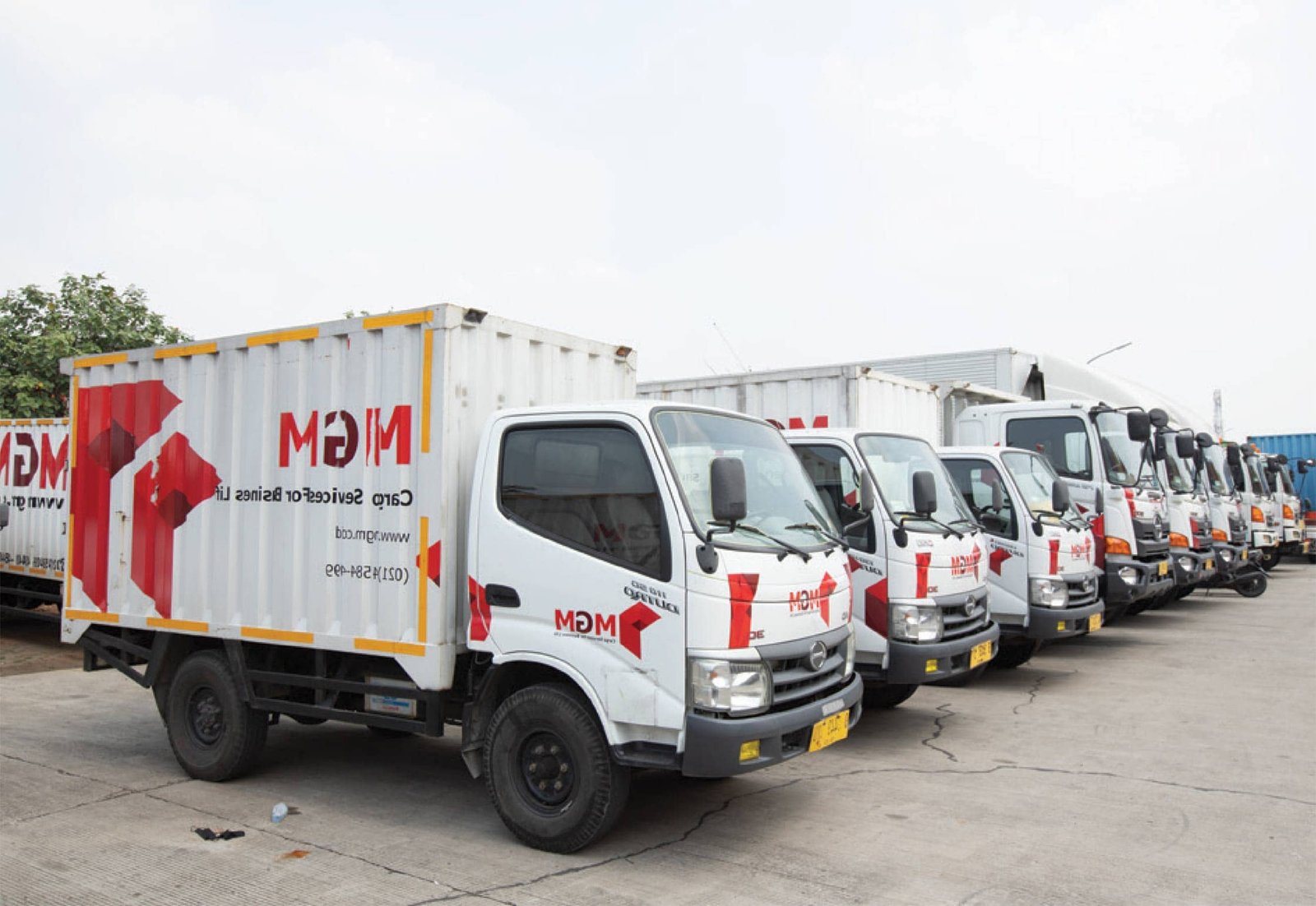 Armada Colt Diesel & Fuso Box Siap Jalan